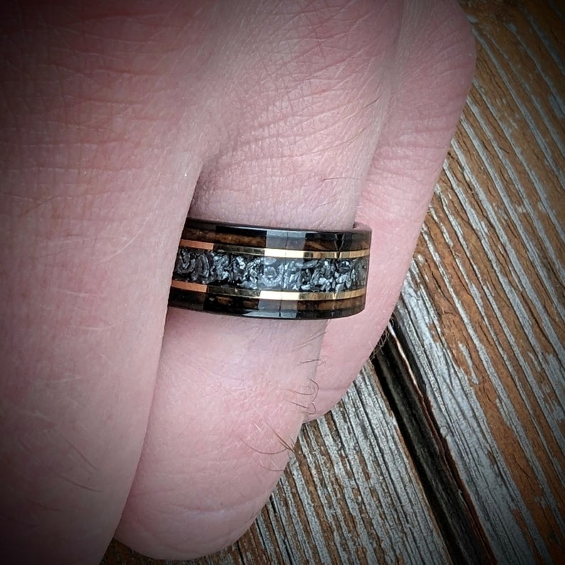 Burnt Whiskey Barrel Ring with Meteorite, Meteorite wedding ring, Whisky barrel band, Unique Wedding band, Men's wedding band meteorite - Gift shop near me